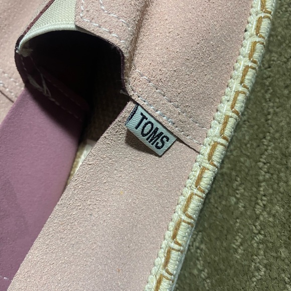 ❤️ 2 PAIR OF TOMS SHOES. One pair is brand new & other pair wear only 1 time . - Picture 7 of 9